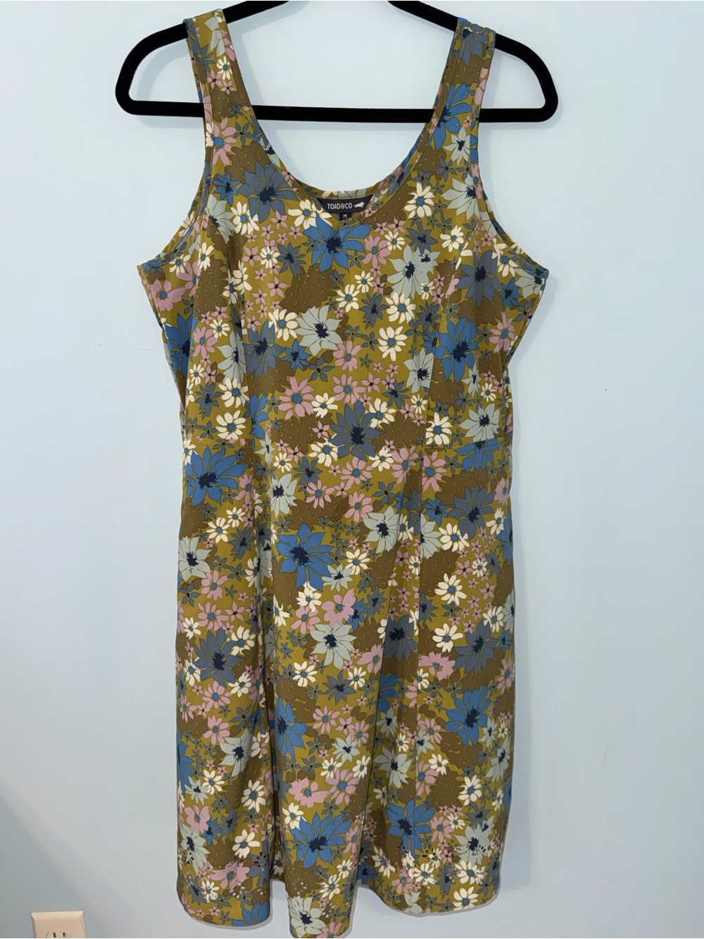 Toad & Co Sunkissed Petal Dress UPF 50 Lightweight Cooling Retro Floral Medium